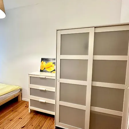 Nw Na Parterze Centrum & Parking Δωμάτια σε οικογενειακή κατοικία